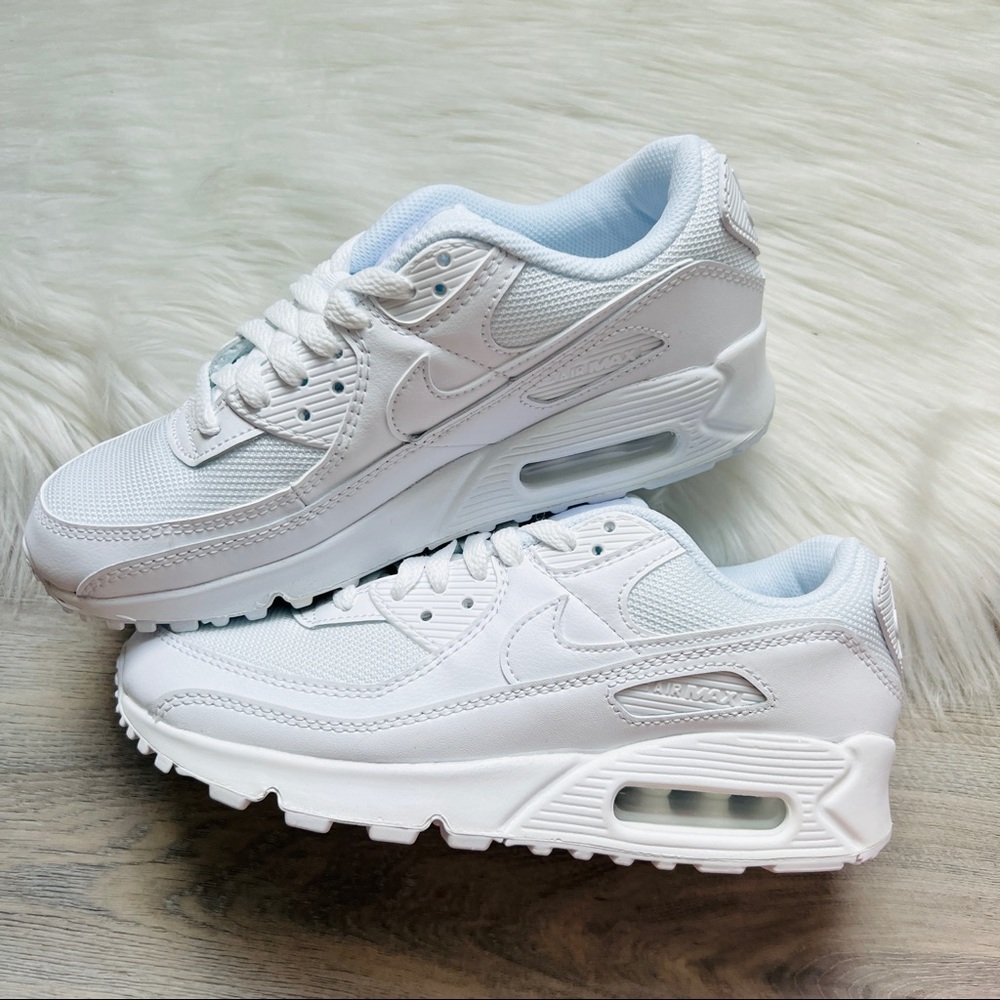 NWT Nike Air Max 90 Women’s Shoes - Picture 7 of 9